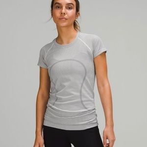 lululemon swiftly tech short sleeve size 2
